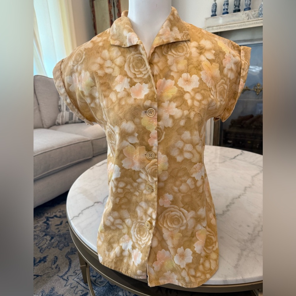 Vintage handmade textured floral‎ Button-Up Women Top
